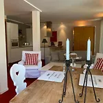 Landhaus Am Plattenbichl - Luxus Apartment mit Privat-Pool und Sauna